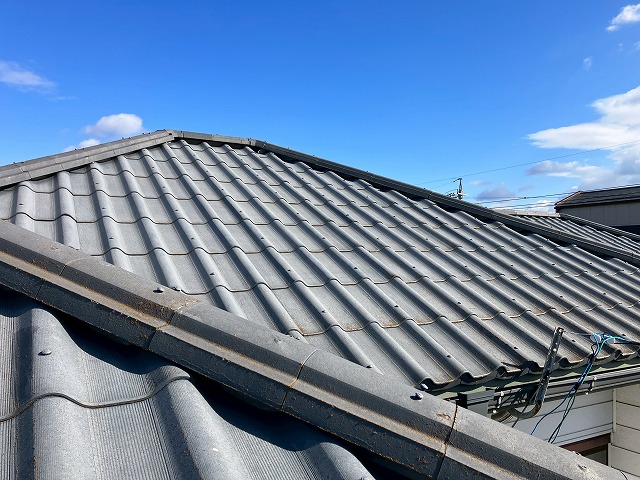 屋根の形状や面積を確認